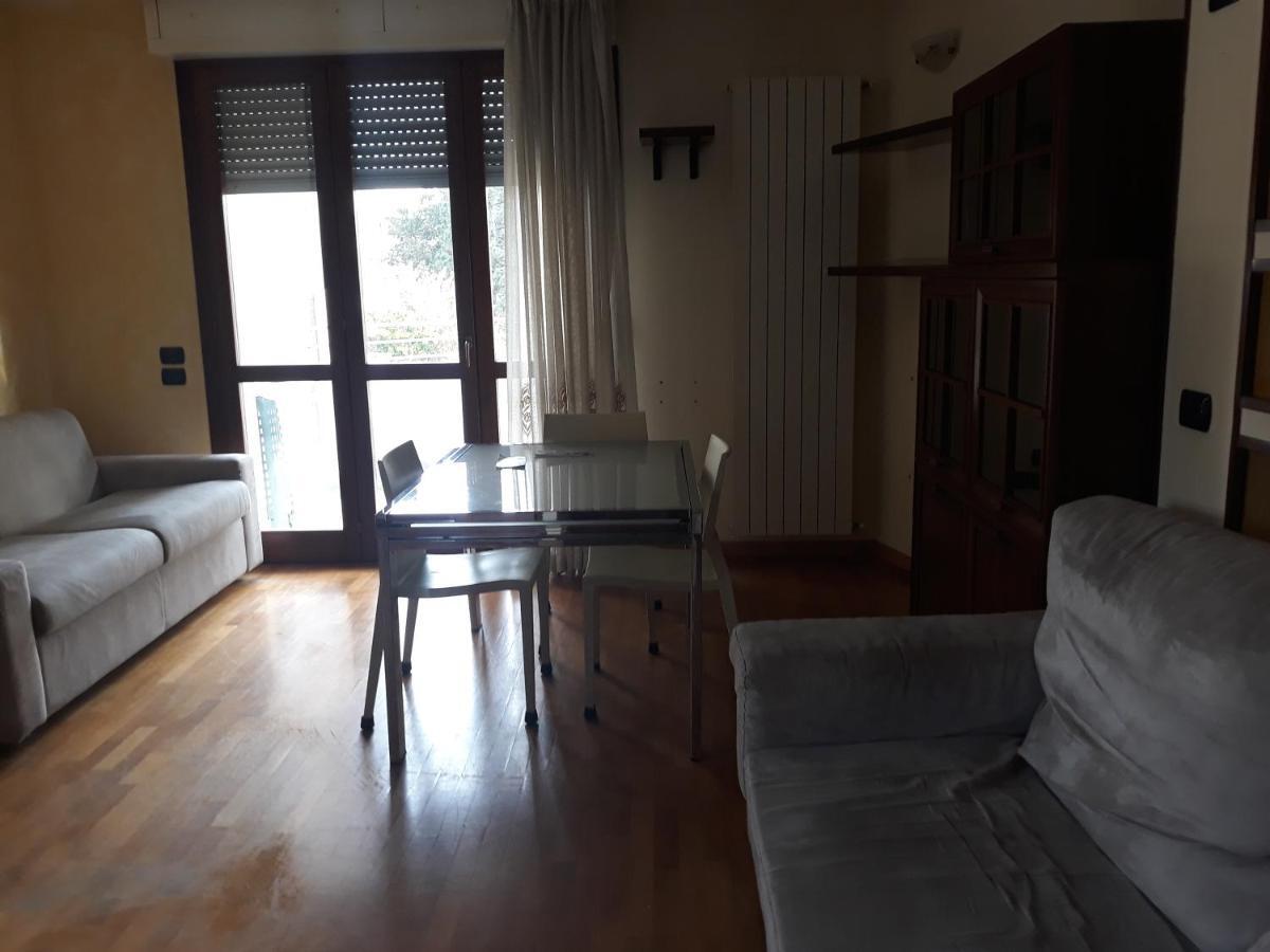 Alloggio Petunia Busto Arsizio Ngoại thất bức ảnh